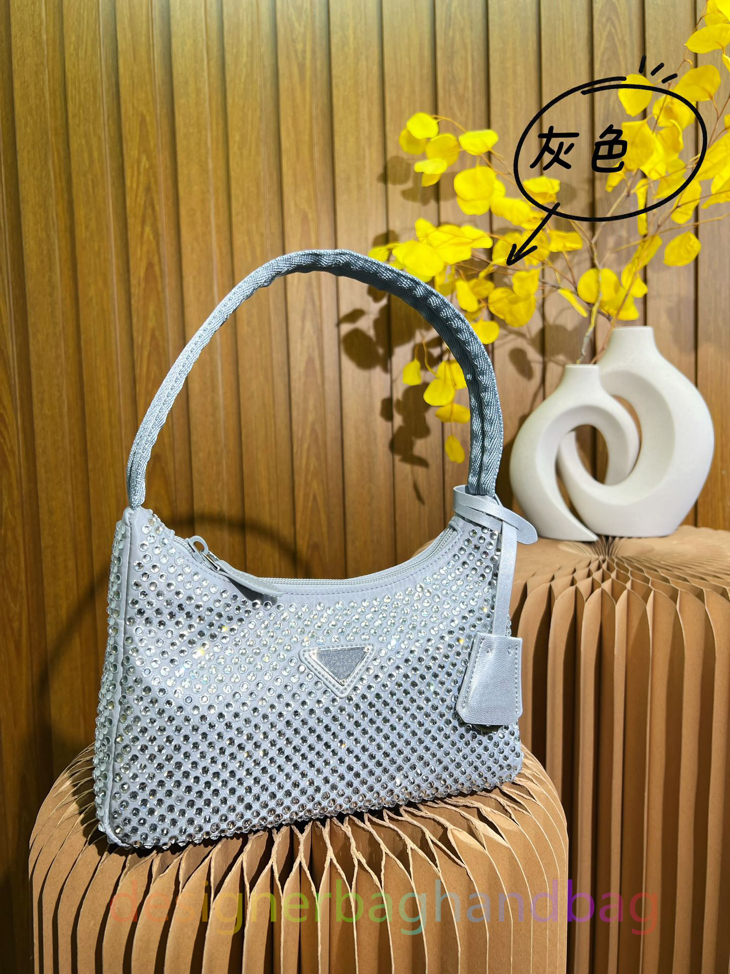 Classic Re-Edition 2005 Hobo Underarm Shoulder Bags Italy Brand Nylon Women Chain Fashion Triangle Sign Lady Crossbody Bag Luxury Designer Diamond Bag Pruse 22CM, Gold
Classic Re-Edition 2005 Hobo Underarm Shoulder Bags Italy Brand Nylon Women Chain Fashion Triangle Sign Lady Crossbody Bag Luxury Designer Diamond Bag Pruse 22CM, Gold