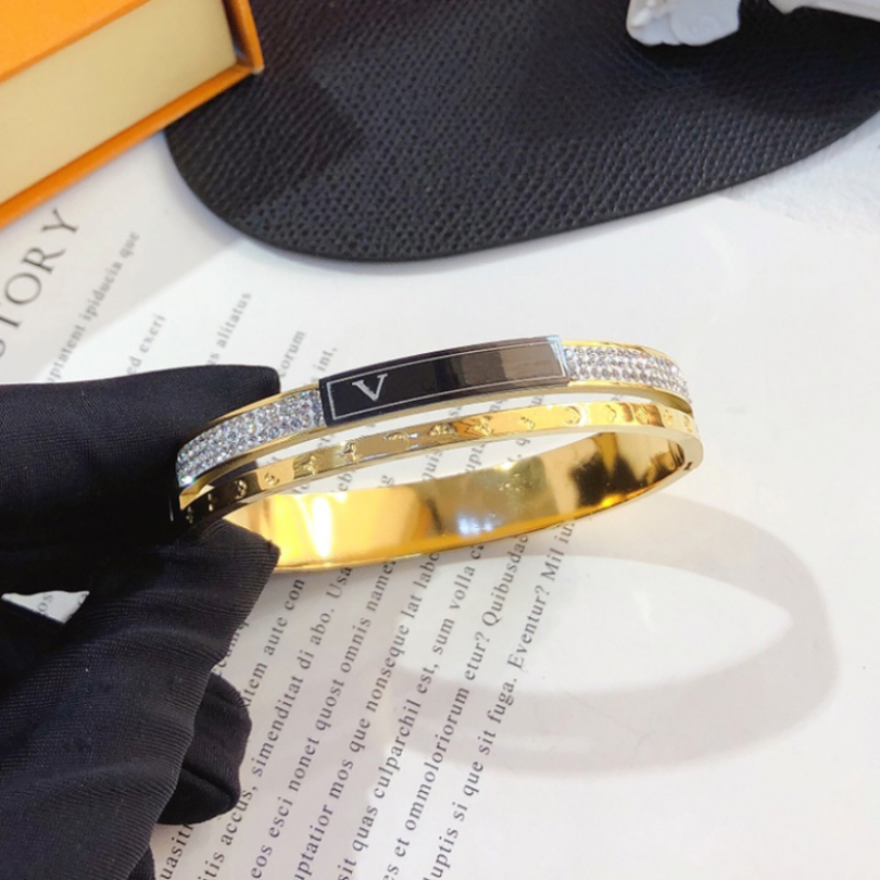 Luxury Gold Bangle Bracelets Women Fashion Designer Diamond Rhinestone Letter Jewelry Crystal Gift Bangles Stainless Steel Mens Bracelet Double Layer
Luxury Gold Bangle Bracelets Women Fashion Designer Diamond Rhinestone Letter Jewelry Crystal Gift Bangles Stainless Steel Mens Bracelet Double Layer