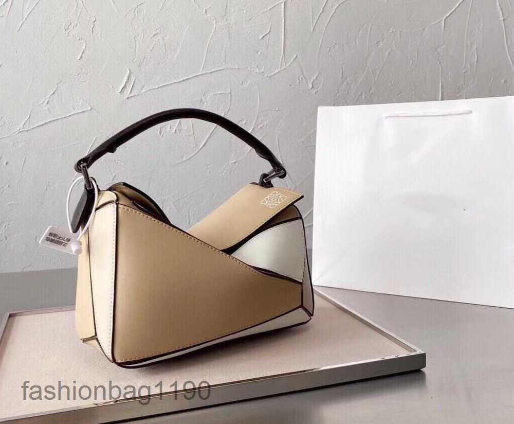 Geometric Cow Bags Color Woman Shoulder Puzzle Spring Summer Bag Leather Portable One Two-layer Loews Cross Designer Leather R3MW, Grey and blue
Geometric Cow Bags Color Woman Shoulder Puzzle Spring Summer Bag Leather Portable One Two-layer Loews Cross Designer Leather R3MW, Grey and blue