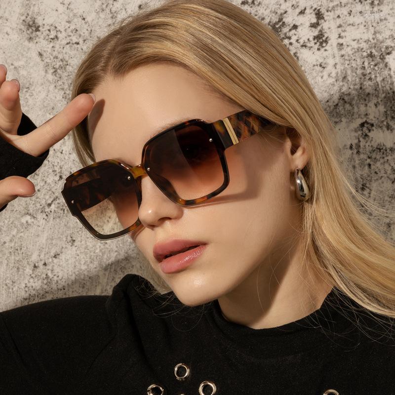 Sunglasses 2023 Fashion Square Gradient Women Designer Trendy Sun Glasses Shades Eyewear Lunette De Soleil Femme
Sunglasses 2023 Fashion Square Gradient Women Designer Trendy Sun Glasses Shades Eyewear Lunette De Soleil Femme