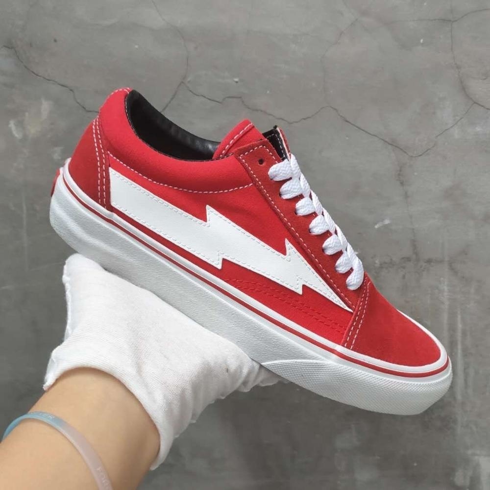 Dress Shoes Classic Revenge X Storm Canvas Fashion Men Women Red Yellow Vulcanized Skate Sneakers Lightning Skateboard 230227
Dress Shoes Classic Revenge X Storm Canvas Fashion Men Women Red Yellow Vulcanized Skate Sneakers Lightning Skateboard 230227