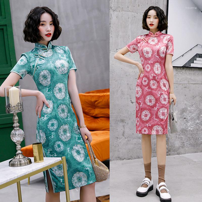 Ethnic Clothing Women Print Cheongsam Lady Short Sleeve Green Qipao Plus Size 3XL Elegant Chinese Dress Vestidos
Ethnic Clothing Women Print Cheongsam Lady Short Sleeve Green Qipao Plus Size 3XL Elegant Chinese Dress Vestidos