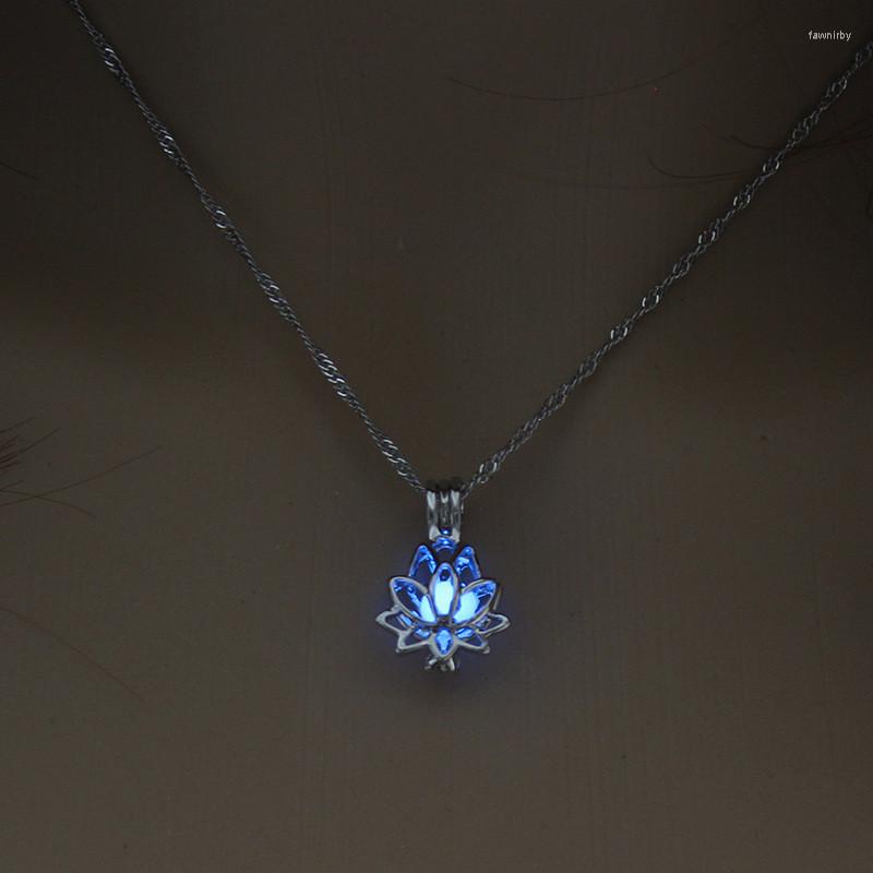 Choker Luminous Glowing In The Dark Moon Lotus Flower Shaped Pendant Necklace For Women Yoga Prayer Buddhism Jewelry
Choker Luminous Glowing In The Dark Moon Lotus Flower Shaped Pendant Necklace For Women Yoga Prayer Buddhism Jewelry