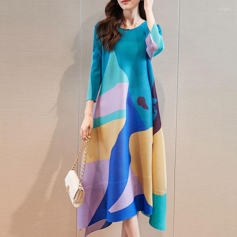 Casual Dresses Women Dress Fashion Printed Pleated 2023 Autumn High-end Temperament Loose Thin Medium Long Stencil Skirt, Blue
Casual Dresses Women Dress Fashion Printed Pleated 2023 Autumn High-end Temperament Loose Thin Medium Long Stencil Skirt, Blue