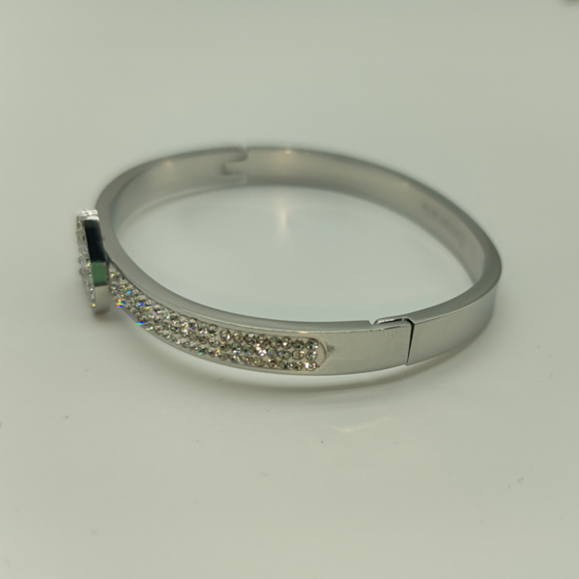 925 Silver Classic Bangle Bracelets Love Women Luxury Designer Stainless Steel Letter Bracelet Silver Plated Stainless Steel Wedding Gift Fashion Versatile
925 Silver Classic Bangle Bracelets Love Women Luxury Designer Stainless Steel Letter Bracelet Silver Plated Stainless Steel Wedding Gift Fashion Versatile