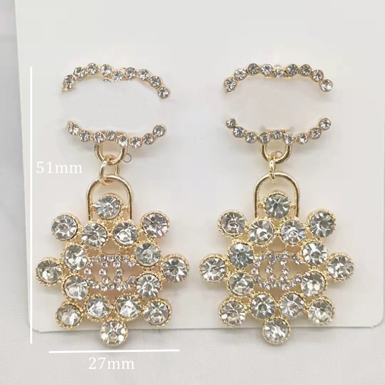 stud earings designer accessories diamond earring luxury jewelry hoops earings women crystal rhinestone orecchini clover earrings woman partty Valentines Day
stud earings designer accessories diamond earring luxury jewelry hoops earings women crystal rhinestone orecchini clover earrings woman partty Valentines Day