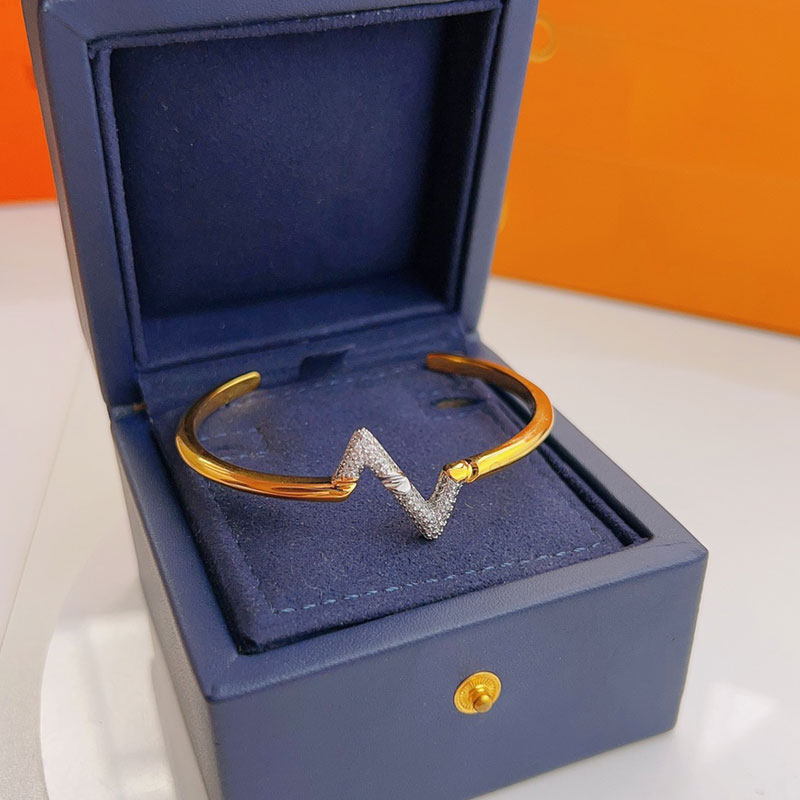 Designer Bracelet Luxury Bracelet Designer Jewelry For Women Cleef Love Charm Bracelets Gifts Christmas Present
Designer Bracelet Luxury Bracelet Designer Jewelry For Women Cleef Love Charm Bracelets Gifts Christmas Present
