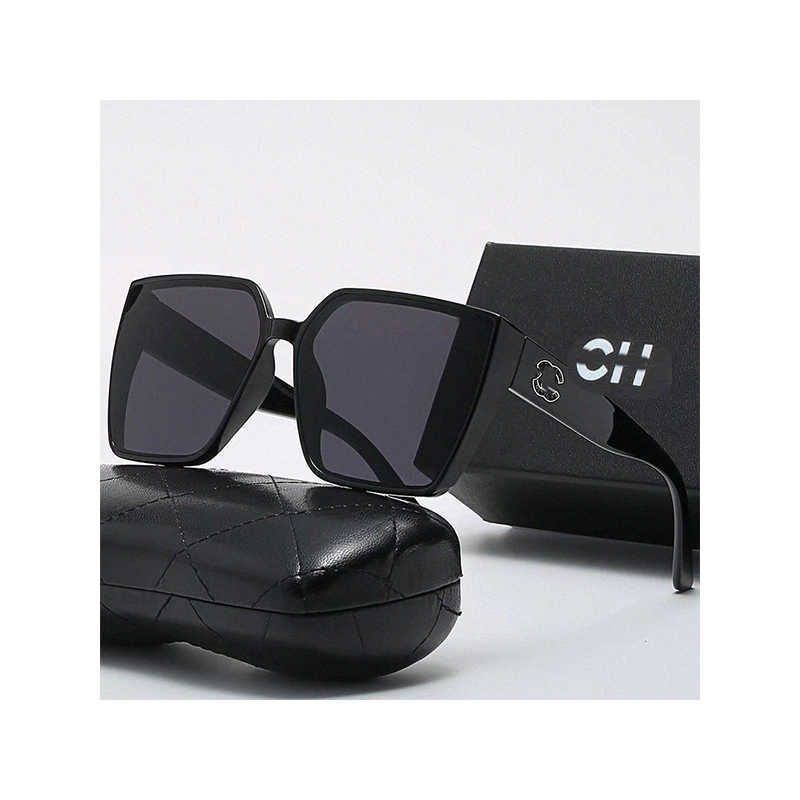 Designer SunglassesMens Women Square Sunshade Crystal Shape Sun Full Package Lunette Channel Glasses Fashion Eyewear Diamond
Designer SunglassesMens Women Square Sunshade Crystal Shape Sun Full Package Lunette Channel Glasses Fashion Eyewear Diamond