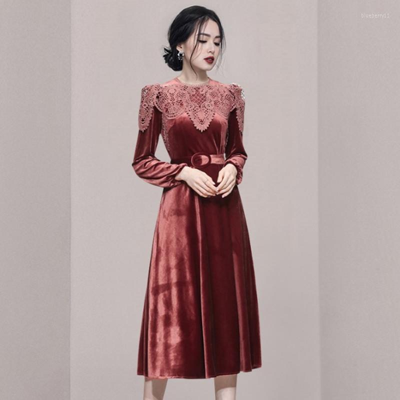 Casual Dresses 2023 Temperament Lace Splicing Velvet Dress Women' Autumn Long Sleeve Fashion Office Party Slim Lady, Picture color
Casual Dresses 2023 Temperament Lace Splicing Velvet Dress Women' Autumn Long Sleeve Fashion Office Party Slim Lady, Picture color