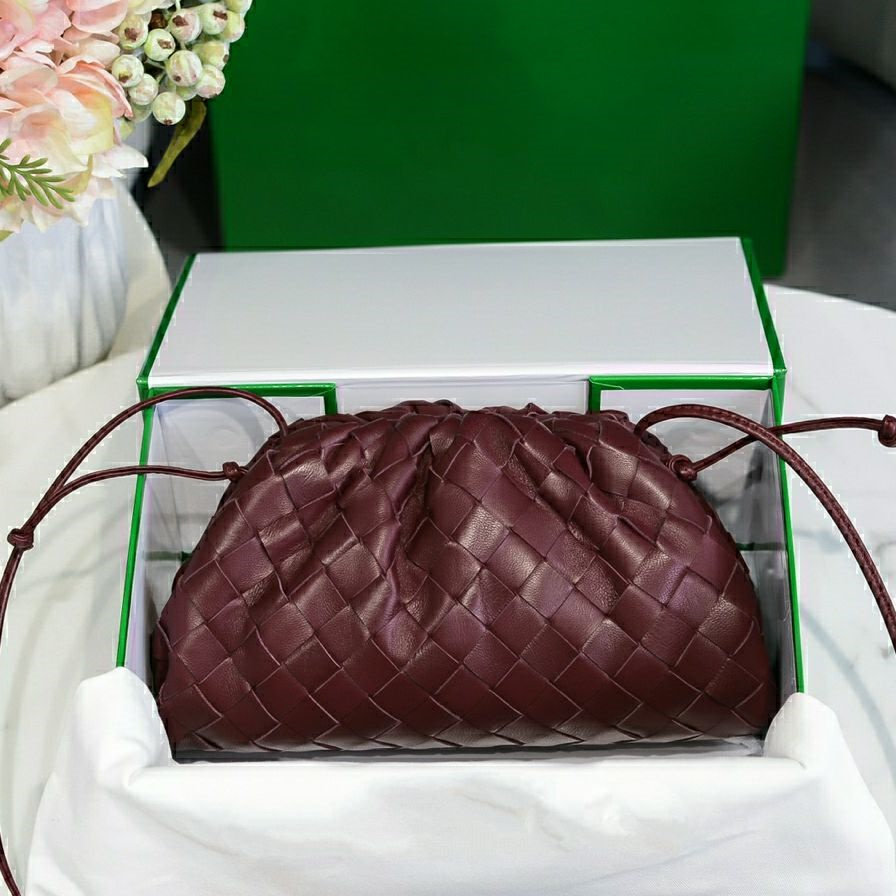 Handbags Bags Beach Designer Women Purses Luxurys Woven bag Multifunction Satchel Meenger Cross body pink Cloud bag Hollow 2023 pochette 23SS
Handbags Bags Beach Designer Women Purses Luxurys Woven bag Multifunction Satchel Meenger Cross body pink Cloud bag Hollow 2023 pochette 23SS