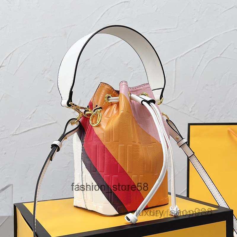 Evening Bags LuxuriousShoulder Bags Designer Mini Bucket Women Drawstring Handbag Purse Canvas Leather Pouch Claic Lettered Gold Hardware Crobody Hand Mu
Evening Bags LuxuriousShoulder Bags Designer Mini Bucket Women Drawstring Handbag Purse Canvas Leather Pouch Claic Lettered Gold Hardware Crobody Hand Mu