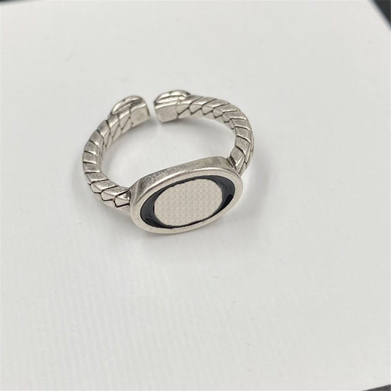 Characteristic Brick Pattern Ring Women Silver Oval Ornament Cluster Rings Lady Travel Street Simple Jewelry
Characteristic Brick Pattern Ring Women Silver Oval Ornament Cluster Rings Lady Travel Street Simple Jewelry