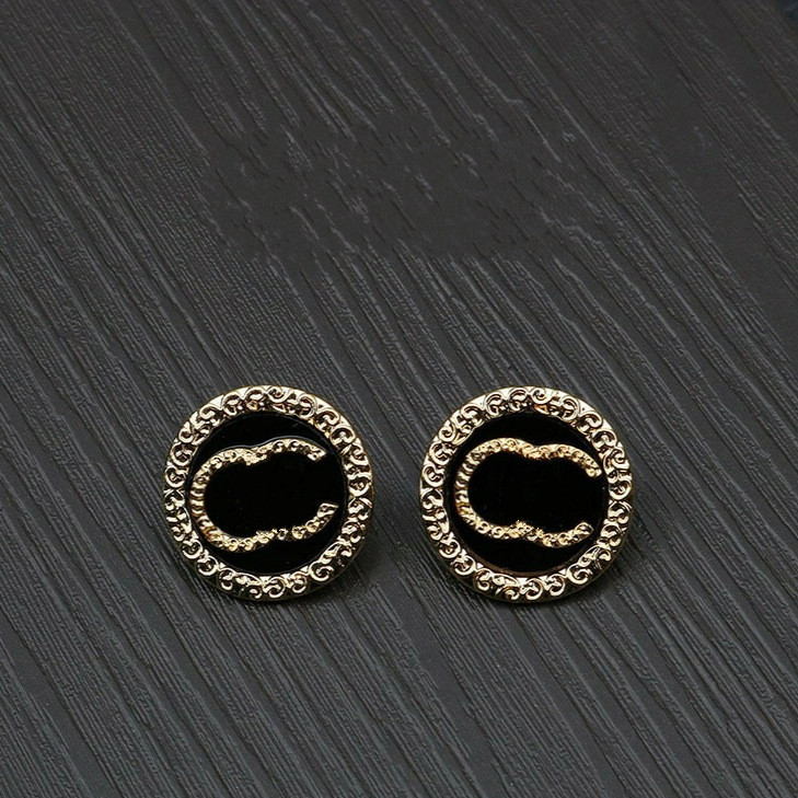 Classic Charm Diamond earrings earring studded Women's gold titanium steel luxury designer letter gift wedding black jewelry
Classic Charm Diamond earrings earring studded Women's gold titanium steel luxury designer letter gift wedding black jewelry