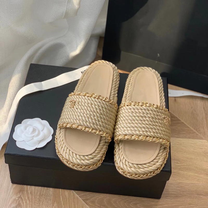 Straw Woven Brand Slippers Summer Leather Chain Sandels Soft Thick Soles Slippers, Black
Straw Woven Brand Slippers Summer Leather Chain Sandels Soft Thick Soles Slippers, Black