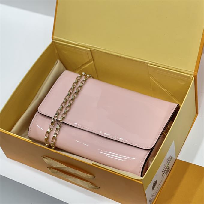 2022 brand designer shoulder bag womens fashion luxury lockme portable diagonal envelope bags, Colour 1
2022 brand designer shoulder bag womens fashion luxury lockme portable diagonal envelope bags, Colour 1