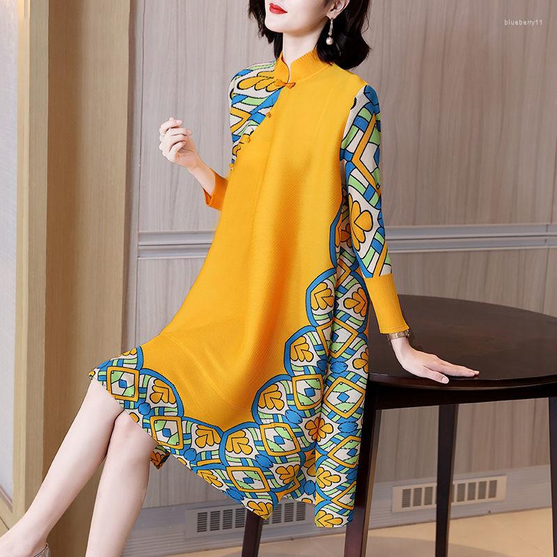 Casual Dresses Solid Western-style Pleated Dress Spring 2023 High-end Stand-up Collar Printing Improved A-line Skirt Female Tops, Yellow
Casual Dresses Solid Western-style Pleated Dress Spring 2023 High-end Stand-up Collar Printing Improved A-line Skirt Female Tops, Yellow