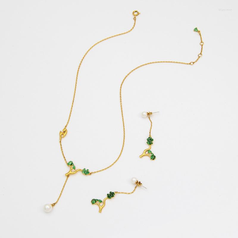 Choker LONDANY Necklace Pearl Earrings Pine Green Enamel Retro Luxury Court Female Forest
Choker LONDANY Necklace Pearl Earrings Pine Green Enamel Retro Luxury Court Female Forest