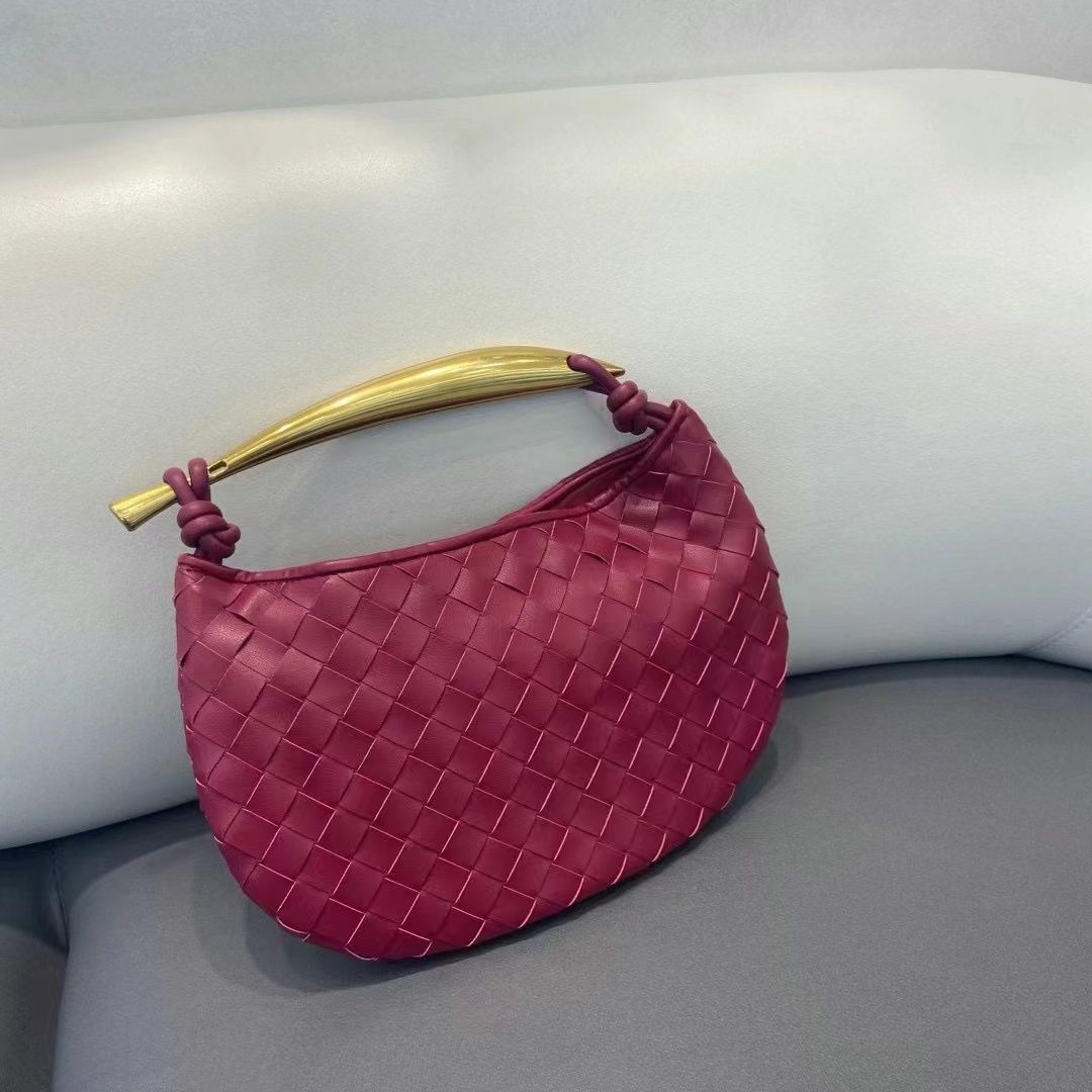 Women Body Cross Bag Designer Wallet leather Handbags Postman Shoulder Bags Purse Letter Wide Strap Woven Shopping totes Fashion 2023 top quality 
Women Body Cross Bag Designer Wallet leather Handbags Postman Shoulder Bags Purse Letter Wide Strap Woven Shopping totes Fashion 2023 top quality