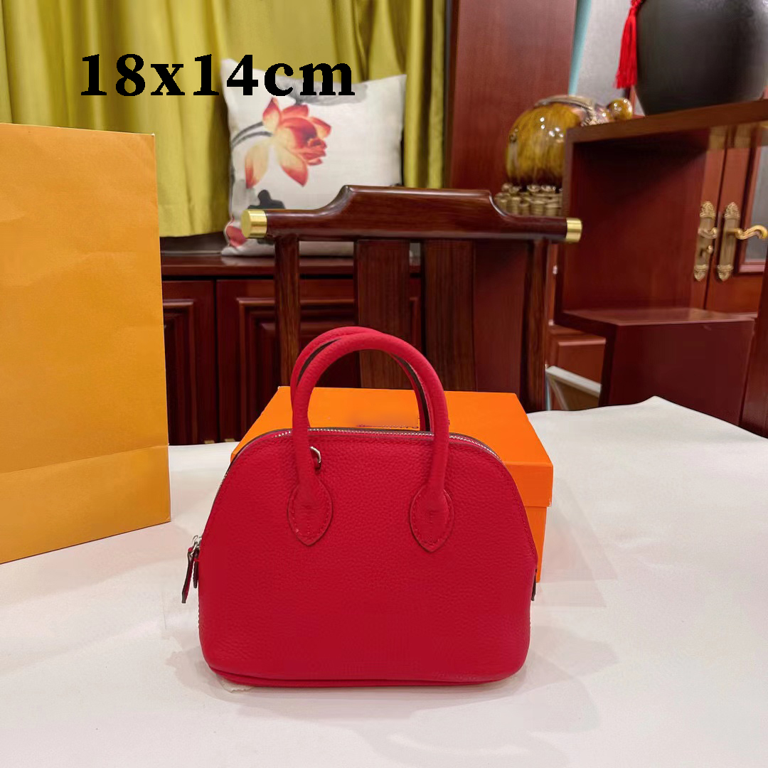 Fashion Body Flap Cross Designer bag Mini Shoulder Bags Thread Purse Claic Letter Buckle Clutch Pouch Removable Strap Multicolor Pig nose bucket bag 23SS
Fashion Body Flap Cross Designer bag Mini Shoulder Bags Thread Purse Claic Letter Buckle Clutch Pouch Removable Strap Multicolor Pig nose bucket bag 23SS