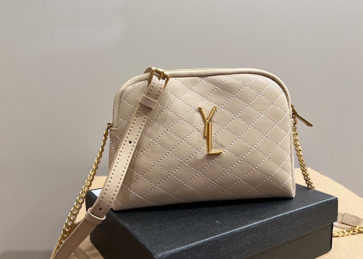 High quality new style chain shoulder bag female gaby crossbody bag bb shell bag ladies wallet cosmetics mobile coin purse with box, White
High quality new style chain shoulder bag female gaby crossbody bag bb shell bag ladies wallet cosmetics mobile coin purse with box, White