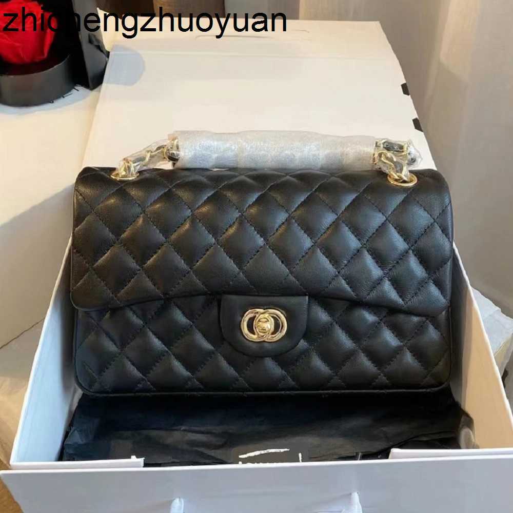 new designer Handbag Women Shoulder Channel chain bag Clutch Luxury Check Velour Thread Purse Letters Solid women bag, #6 red gold logo 26cm
new designer Handbag Women Shoulder Channel chain bag Clutch Luxury Check Velour Thread Purse Letters Solid women bag, #6 red gold logo 26cm