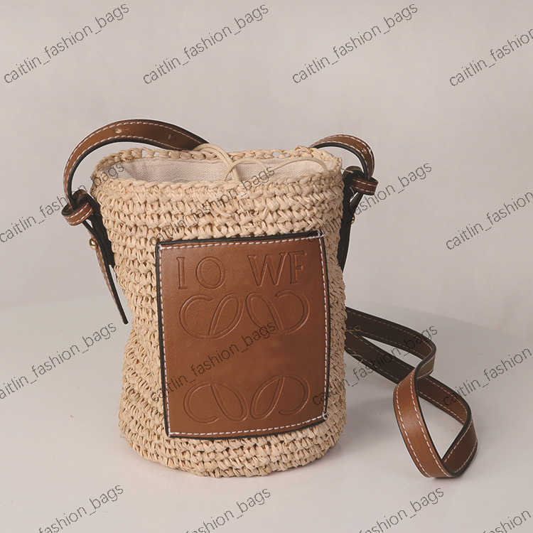 Famous Designer Women's Bag Brand Hollowed Out Straw Tote Bag Fashion Paper Woven Bag Summer Beach Handbag Bucket Bag G230223, Camel2
Famous Designer Women's Bag Brand Hollowed Out Straw Tote Bag Fashion Paper Woven Bag Summer Beach Handbag Bucket Bag G230223, Camel2