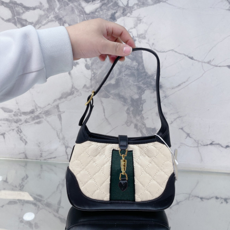New Underarm Bag Shoulder Bags Handbags High Quality Crossbody Bag with Letters Pattern Decoration Genuine Leather Bags Wholesale, Shipping fee
New Underarm Bag Shoulder Bags Handbags High Quality Crossbody Bag with Letters Pattern Decoration Genuine Leather Bags Wholesale, Shipping fee