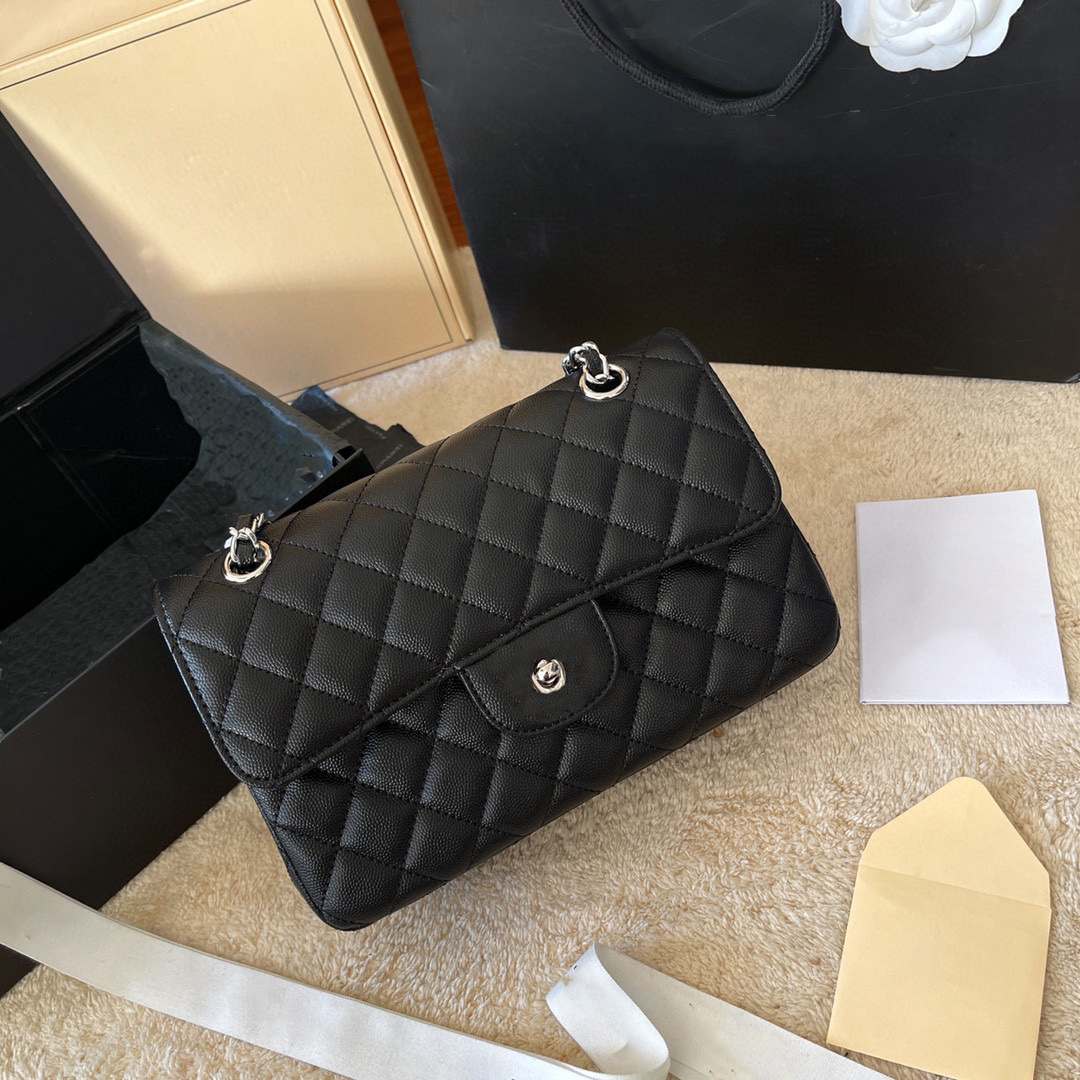 Designer Women Bags Luxury Clutch Bags Solid colour minimalism Satchel Compact and portable Classic and versatile Fashion items, Black with box
Designer Women Bags Luxury Clutch Bags Solid colour minimalism Satchel Compact and portable Classic and versatile Fashion items, Black with box