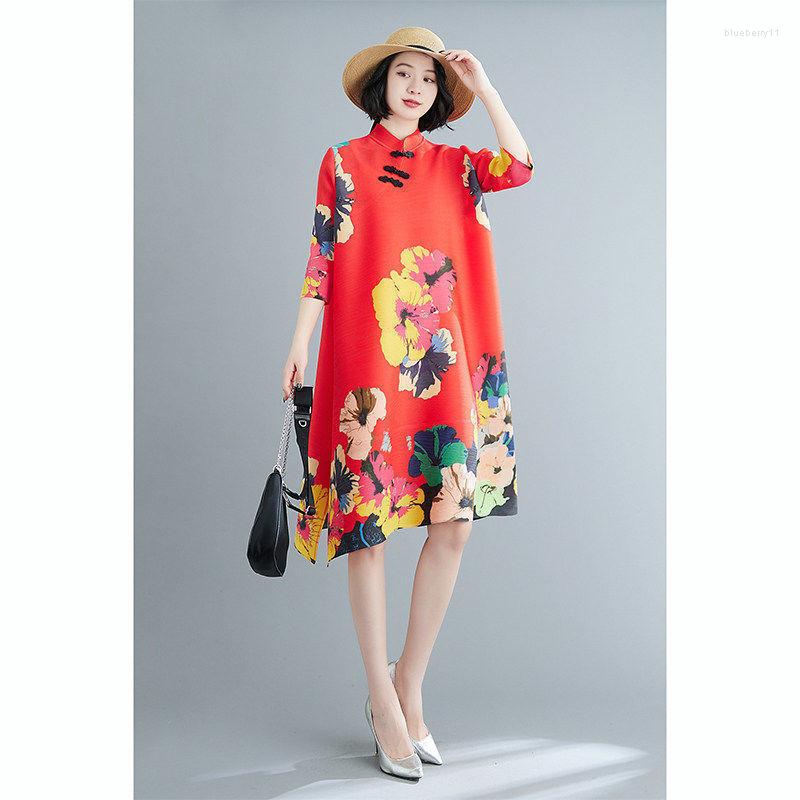 Casual Dresses Red Big Flower Pleated Dress 2023 Spring And Summer Improvement Cheongsam Retro Moisture-aged O Neck Printing Tops, Blue
Casual Dresses Red Big Flower Pleated Dress 2023 Spring And Summer Improvement Cheongsam Retro Moisture-aged O Neck Printing Tops, Blue