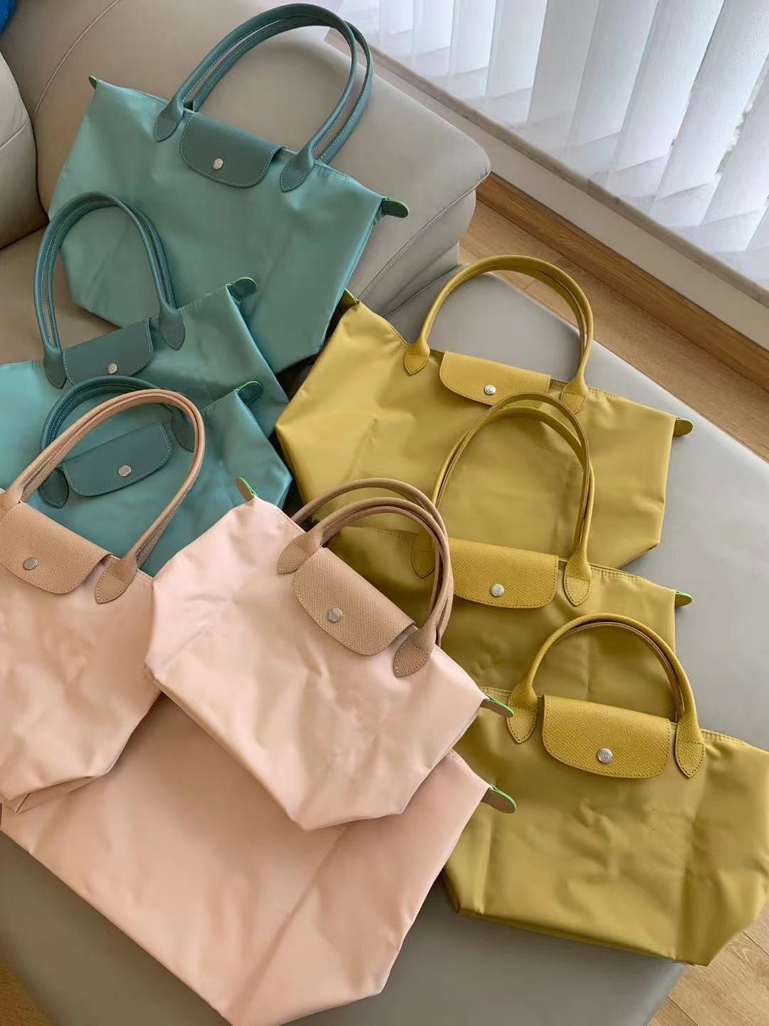 handbag Women's Totes Fashion Bags Le Pliages Club 70 anniversary champion Luxurys Designers LONG handbag Shoulder L2605619 A1, Forest green
handbag Women's Totes Fashion Bags Le Pliages Club 70 anniversary champion Luxurys Designers LONG handbag Shoulder L2605619 A1, Forest green