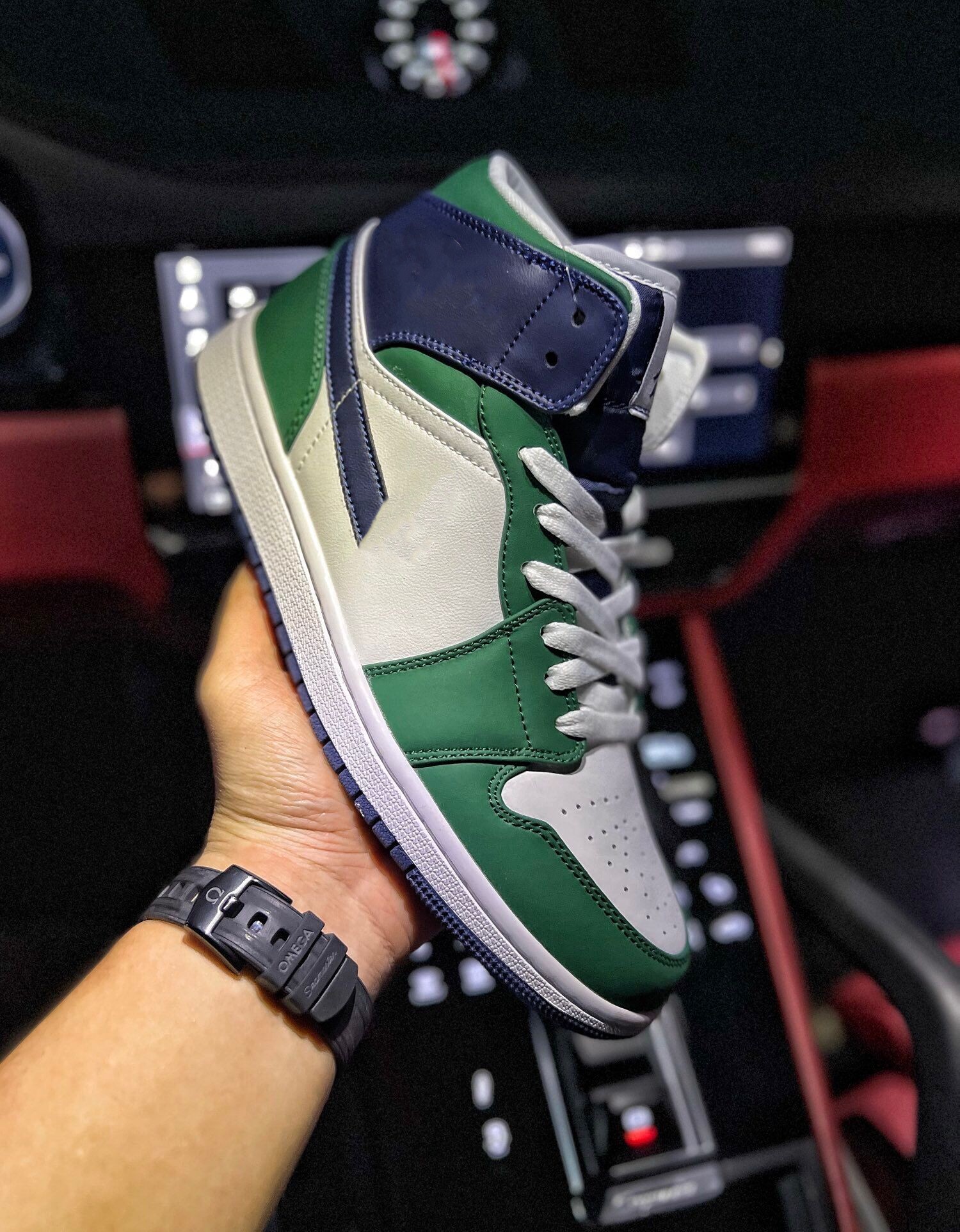 2023 Classic 1s Basketball Shoes Jumpman 1 Mid SE Seahawks Lifestgyle Designer Sneakers Noble Green White Midnight Navy, 1s seahawks
2023 Classic 1s Basketball Shoes Jumpman 1 Mid SE Seahawks Lifestgyle Designer Sneakers Noble Green White Midnight Navy, 1s seahawks