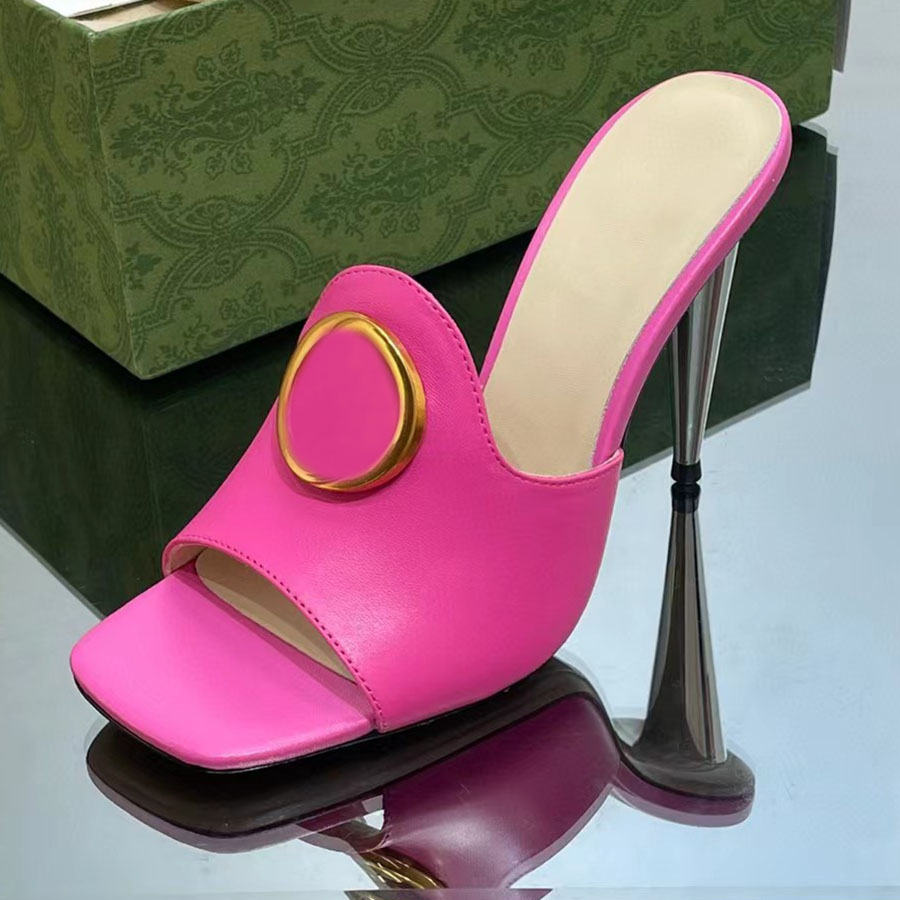 Metal heel slippers women's leather square head sexy fashion round interlocking high heel sandals 10.5cm metal buckle decoration luxury designer factory shoes, 4# 10.5cm
Metal heel slippers women's leather square head sexy fashion round interlocking high heel sandals 10.5cm metal buckle decoration luxury designer factory shoes, 4# 10.5cm