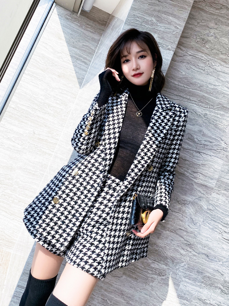 Womens Two Piece Pants Autumn and winter retro houndstooth tweed jacket female shorts twopiece ol temperament western style fashion suit 230228
