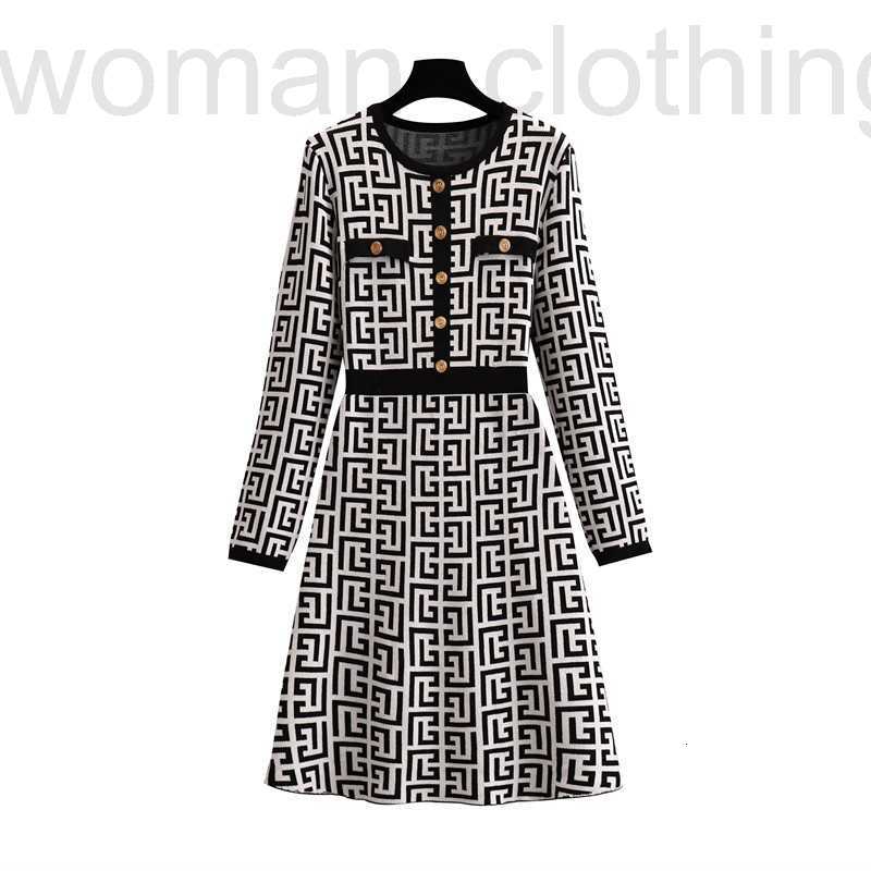 designer Luxury women Dresses Casual double jacquard embroidery knitted Sweaters O-Neck Sexy suit Long Sleeve Shirt Skirt Club 8PQF, Black
designer Luxury women Dresses Casual double jacquard embroidery knitted Sweaters O-Neck Sexy suit Long Sleeve Shirt Skirt Club 8PQF, Black