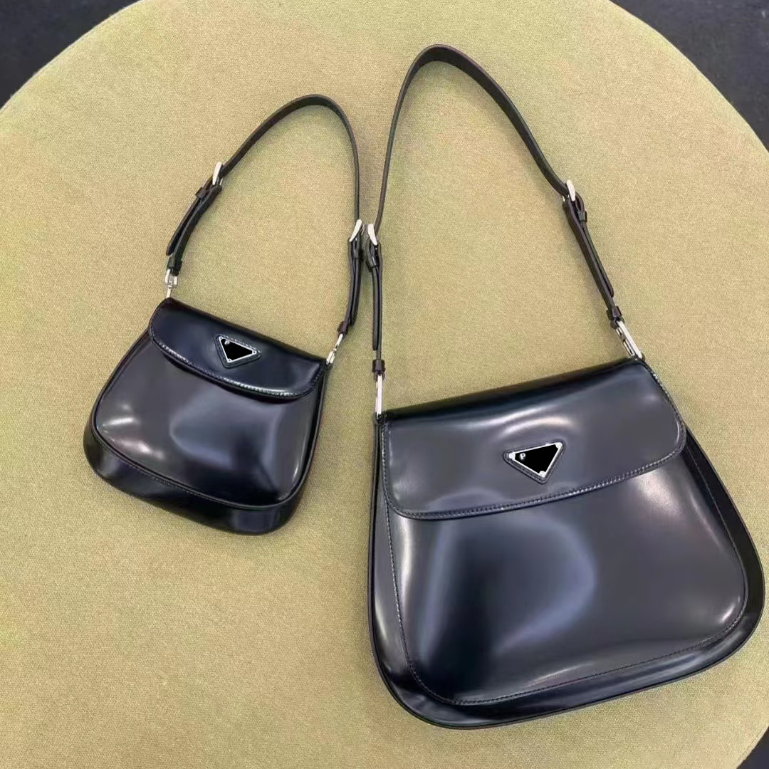 fashion Cleo Re-Edition Totes underarm Shoulder bag Luxurys Designer Leather Magnetic snap womens mens flap Metal triangle logo crossbody Bags handbag Hobo purses, Black-big 
fashion Cleo Re-Edition Totes underarm Shoulder bag Luxurys Designer Leather Magnetic snap womens mens flap Metal triangle logo crossbody Bags handbag Hobo purses, Black-big