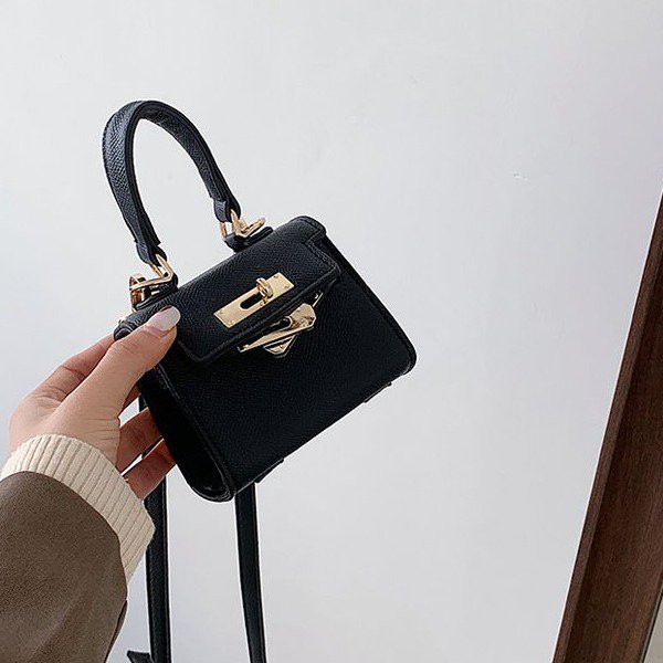 Mini small bag women's bag 23SS popular net red shoulder new trendy fashion Messenger bag all-match handbag
Mini small bag women's bag 23SS popular net red shoulder new trendy fashion Messenger bag all-match handbag