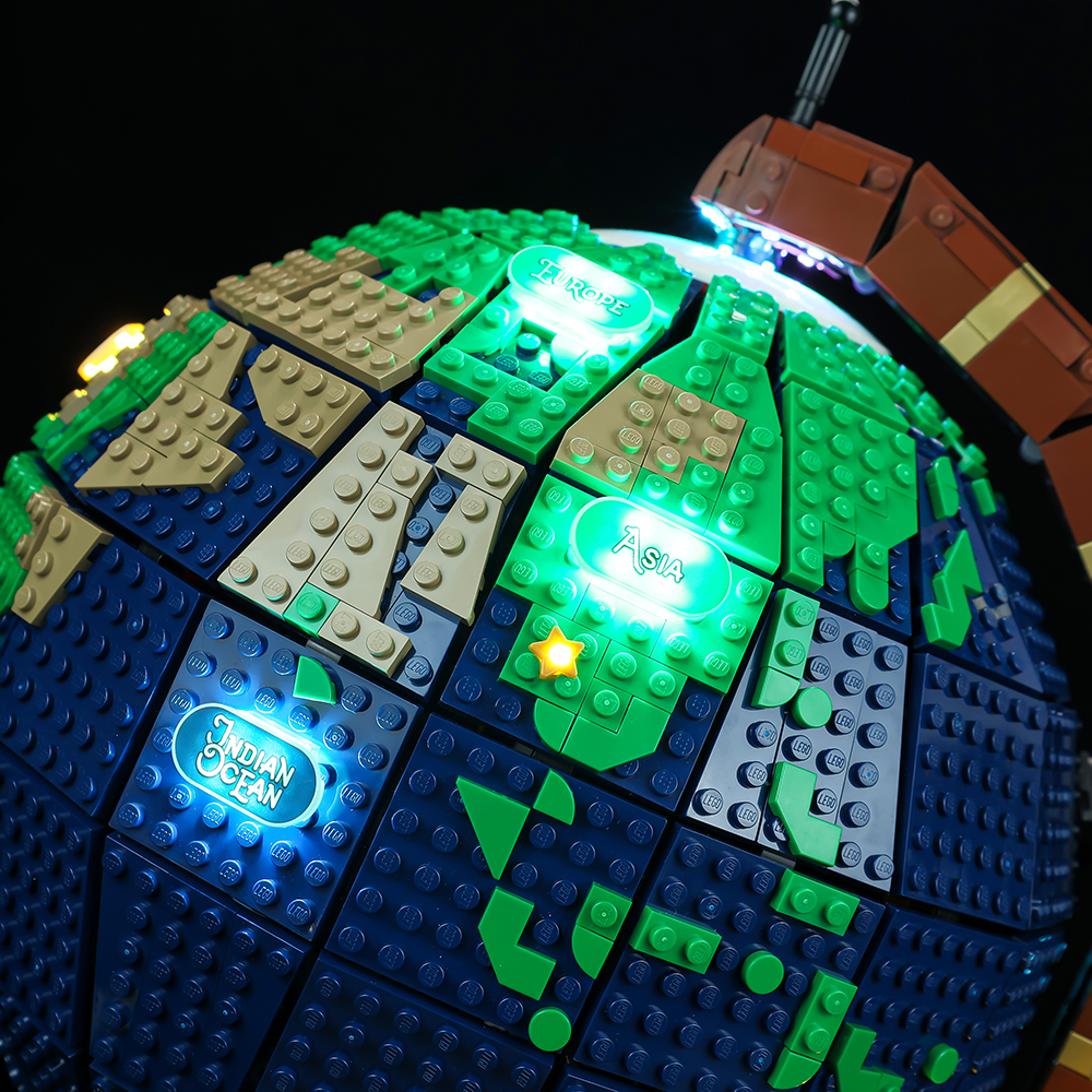 The Earth Globe With Light Building Blocks Bricks MOC 95335 2585PCS 21332 Children Earth Model Assemble Ideas Kids Creative Christmas Education Toys B
