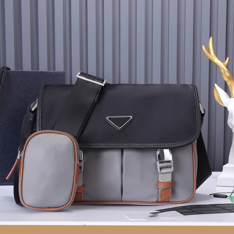 7A quality Designer men women messenger bag new canvas cross-body bag nylon shoulder bag black purse laptop 2-in-1 shoulder bag clutch purse Postman bag cross bag for men
7A quality Designer men women messenger bag new canvas cross-body bag nylon shoulder bag black purse laptop 2-in-1 shoulder bag clutch purse Postman bag cross bag for men