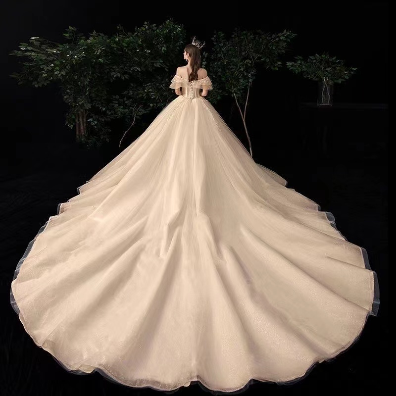 2023 Ball Gown Gothic Wedding Dresses With Cape Sweetheart Beaded Tulle Princess Bridal Gowns Non White sequined Plus Size Corset Back Marriage