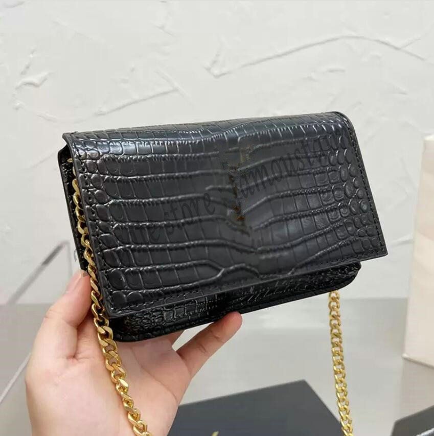 Designer Women Messenger Shoulder Bag Luxurys Designers Bags Paris Brand Alligator Genuine Leather Mini Crossbody Handbag Lady Fashion Chain Flap
Designer Women Messenger Shoulder Bag Luxurys Designers Bags Paris Brand Alligator Genuine Leather Mini Crossbody Handbag Lady Fashion Chain Flap