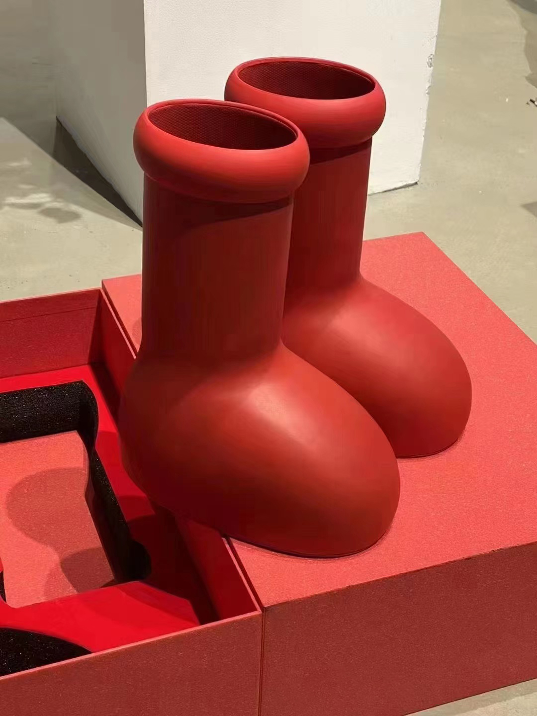 Europ boots shoes rubber Ankle classic jelly women's knee high boots Ankle designer style thick soled raised rain shoes comfort, Red
Europ boots shoes rubber Ankle classic jelly women's knee high boots Ankle designer style thick soled raised rain shoes comfort, Red