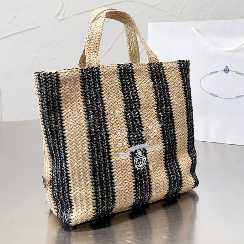 Beach Bags Fashion Lafite Grass Handbags Classic Embroidered Letters Hollow Out Pure Hand Woven Bagss Straw Shopping Vacation Summer Woven Purses Zipper Pocket
Beach Bags Fashion Lafite Grass Handbags Classic Embroidered Letters Hollow Out Pure Hand Woven Bagss Straw Shopping Vacation Summer Woven Purses Zipper Pocket