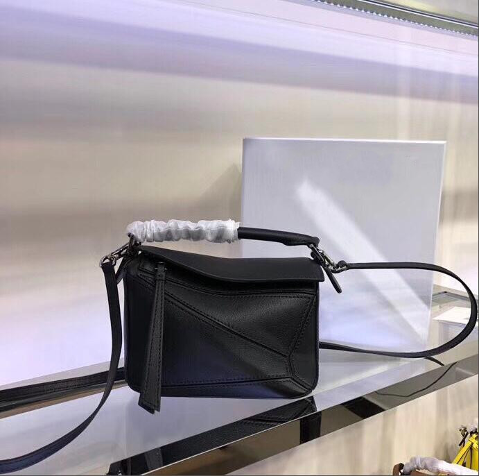 Designer Tote bag Shoulder crossbody clutch bags Luxury Handbags high-quality Genuine Leather Fashion brand 7 Different colors With luxurious #4730
Designer Tote bag Shoulder crossbody clutch bags Luxury Handbags high-quality Genuine Leather Fashion brand 7 Different colors With luxurious #4730