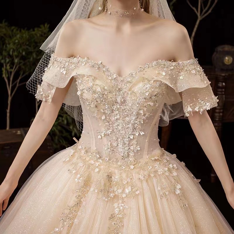 2023 Ball Gown Gothic Wedding Dresses With Cape Sweetheart Beaded Tulle Princess Bridal Gowns Non White sequined Plus Size Corset Back Marriage