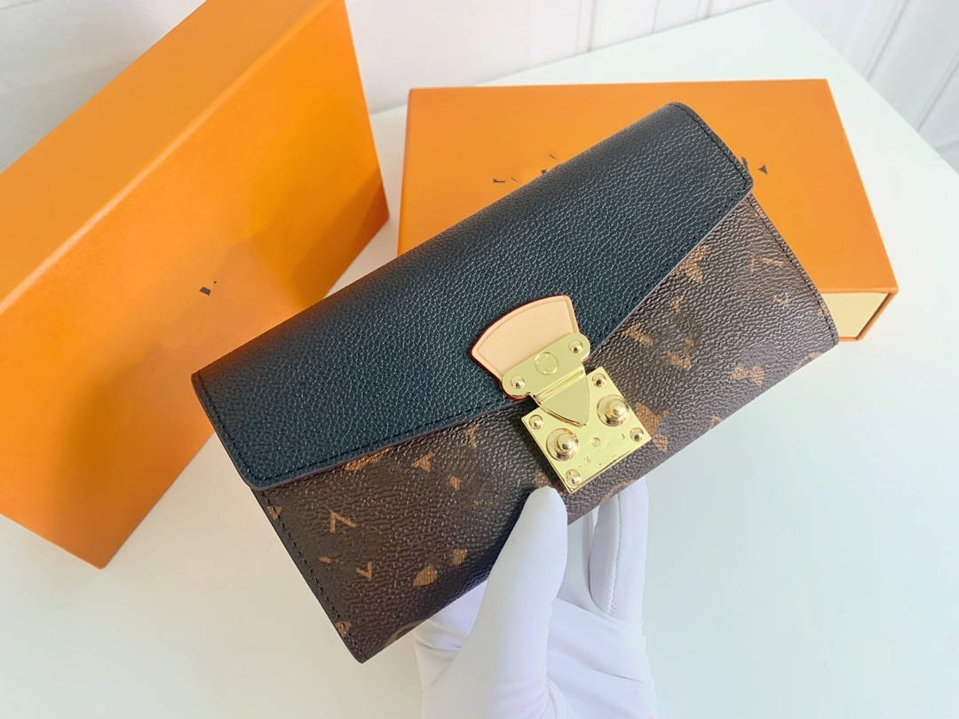 Designer Brand Money Clips long leather wallet women classics Cardholder wallet plaid cowhide France Paris single zipper wallets coin purse card holder with box
Designer Brand Money Clips long leather wallet women classics Cardholder wallet plaid cowhide France Paris single zipper wallets coin purse card holder with box