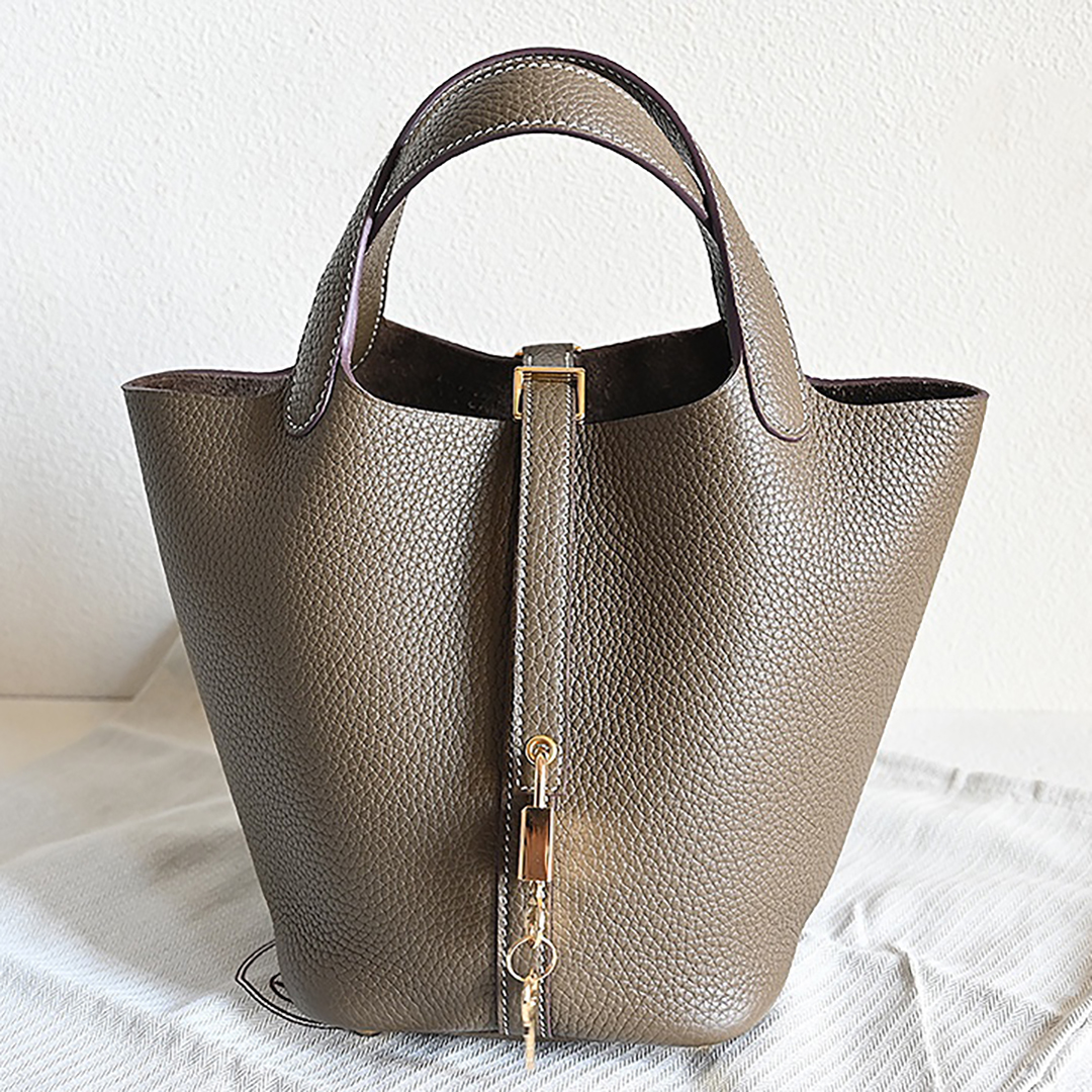 7A Designer Bag Genuine Togo Leather Totes Litchi Stria Golden Metal Fashion Women Handbags, White
7A Designer Bag Genuine Togo Leather Totes Litchi Stria Golden Metal Fashion Women Handbags, White