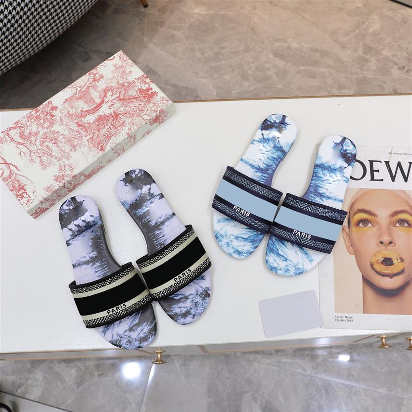 2021 Slippers sandals Paris Embroidered Dazzle designer slipper women ladies scuffs summer outdoor beach Floral striped causal fli211M
2021 Slippers sandals Paris Embroidered Dazzle designer slipper women ladies scuffs summer outdoor beach Floral striped causal fli211M