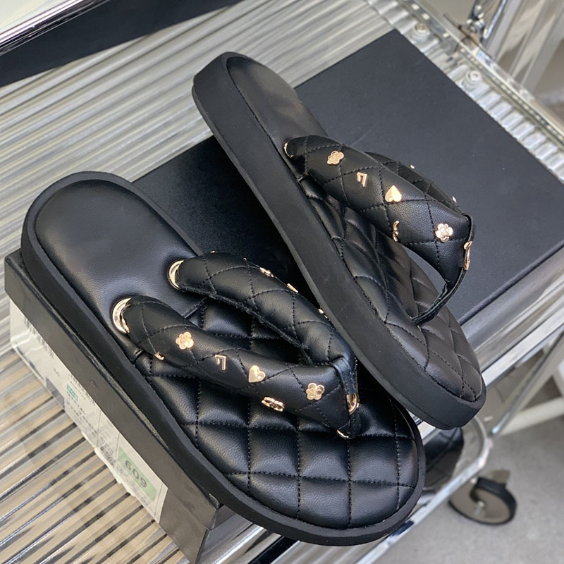 Womens Thong Flat Sandals Flip Flops Slippers Outdoor Beach Shoe Quilted Texture Slides Real Leather Luxurys Platform Heels Mules With Golden Metal Casual Shoe, Black
Womens Thong Flat Sandals Flip Flops Slippers Outdoor Beach Shoe Quilted Texture Slides Real Leather Luxurys Platform Heels Mules With Golden Metal Casual Shoe, Black