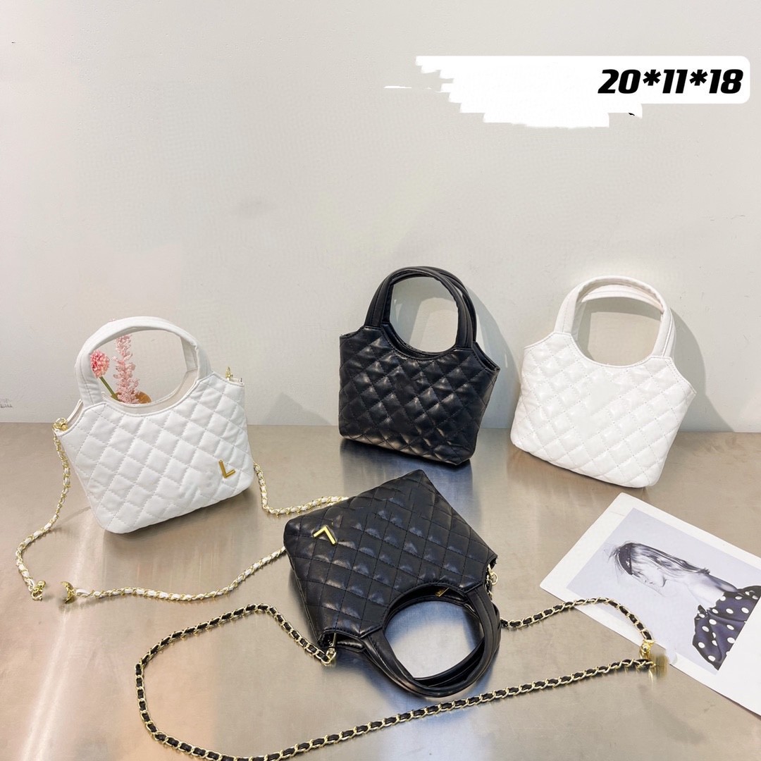 Luxury children diamond lattice quilted handbags Fashion girls letter messenger bag 2023 kids metals chain single shoulder bags A9661, White y
Luxury children diamond lattice quilted handbags Fashion girls letter messenger bag 2023 kids metals chain single shoulder bags A9661, White y