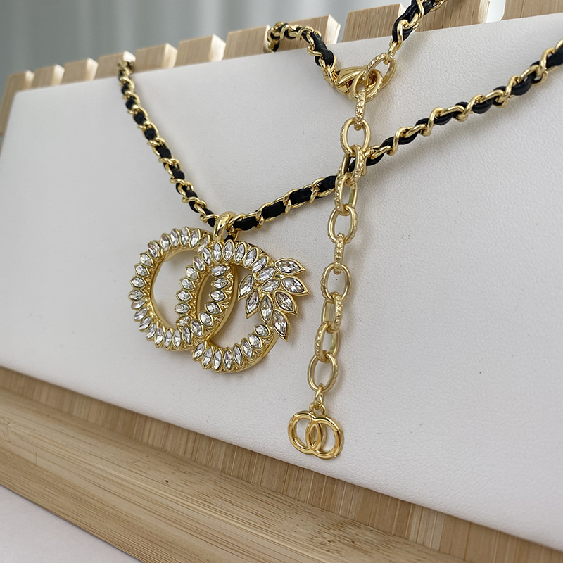 Pearl necklace choker 18 style Cuban Link Chain Necklace Choker Curb with Diamonds Clasp Lock 18K Gold Tone 316L Stainless Steel
Pearl necklace choker 18 style Cuban Link Chain Necklace Choker Curb with Diamonds Clasp Lock 18K Gold Tone 316L Stainless Steel